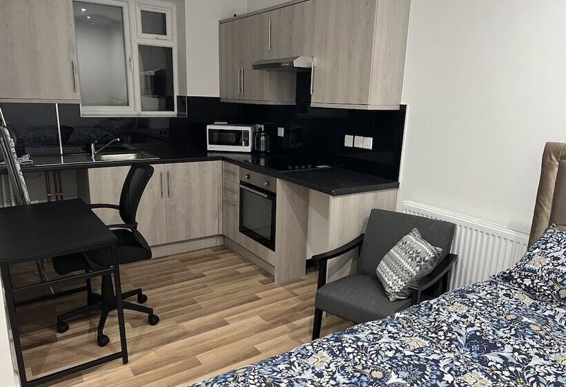 Hotel Double Room With Skyline View London