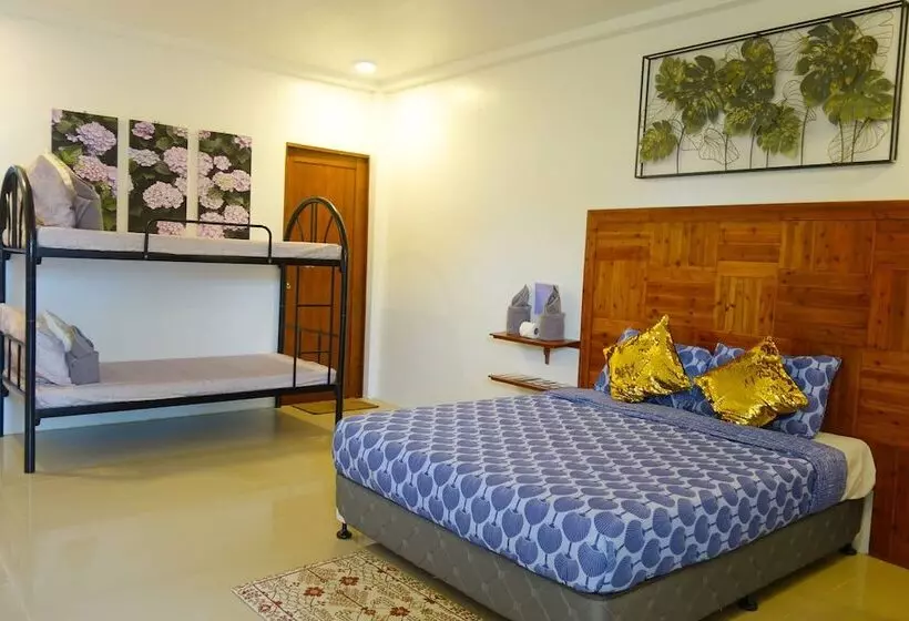 Hotelli Gem's Paradise Resort