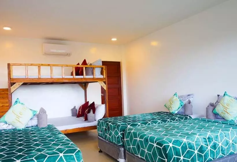 Hotelli Gem's Paradise Resort