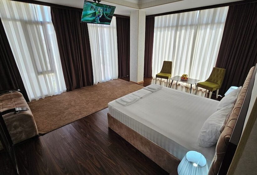 فندق Grand Turon