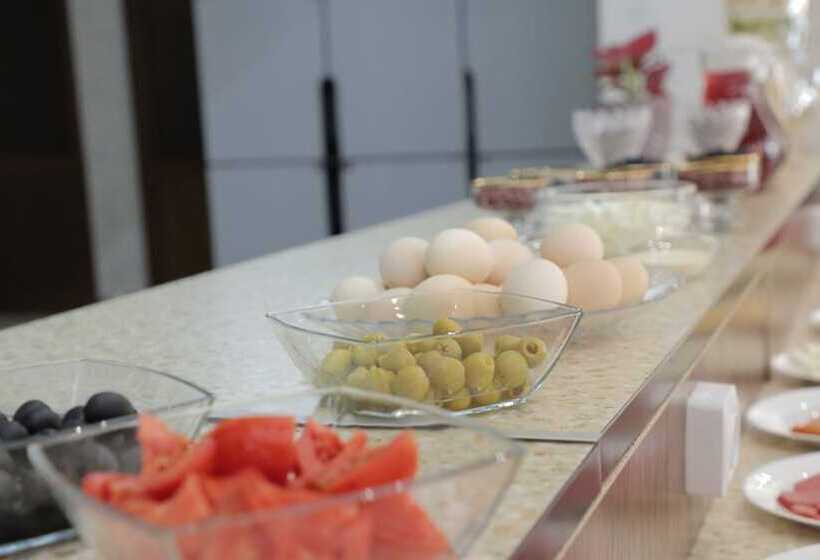 فندق Grand Turon