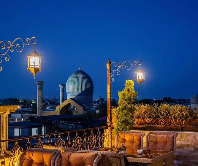 Hotelli Gur Emir Palace