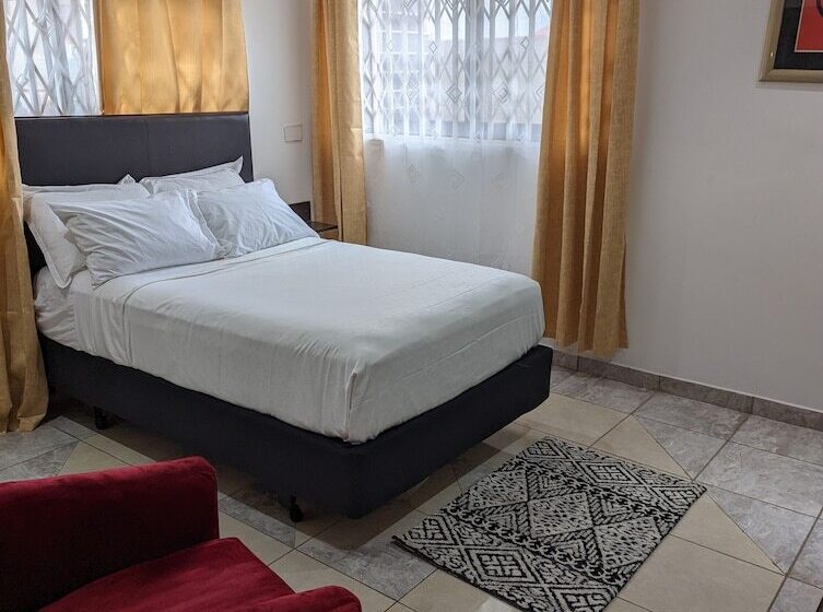 Отель Koko Palm Inn