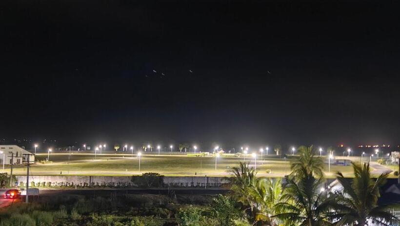 Hotel Ocean Breeze Apartment