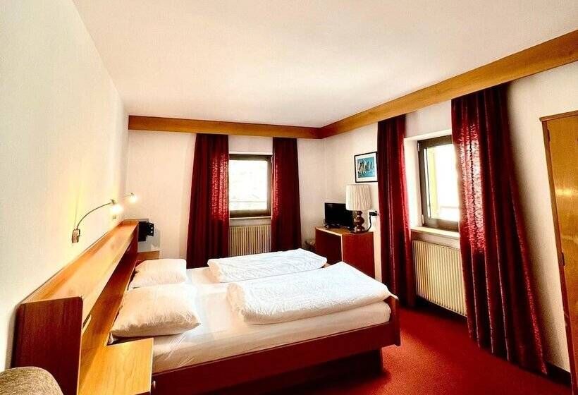 فندق Rifugio Frara