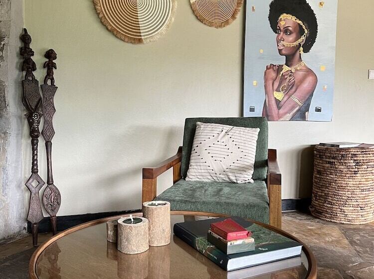 هتل Sambora Kinigi