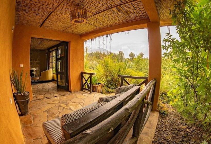 هتل Sambora Kinigi