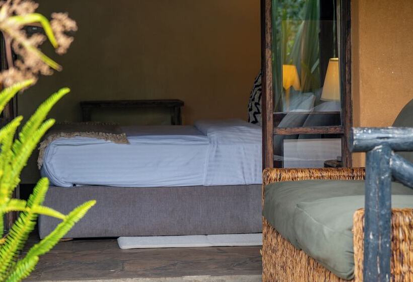 هتل Sambora Kinigi