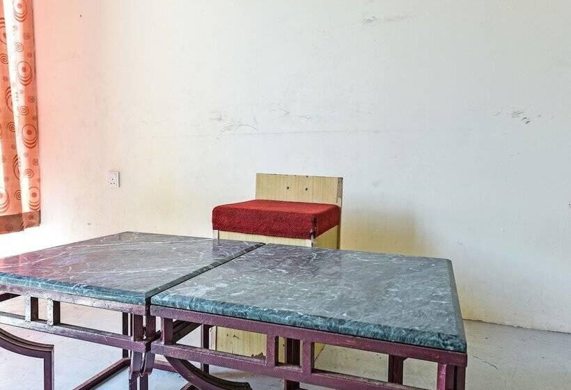 Hotel Spot On 90795 Hungrybedz Youth Hostel