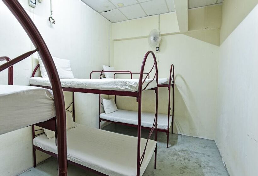 Hotel Spot On 90795 Hungrybedz Youth Hostel