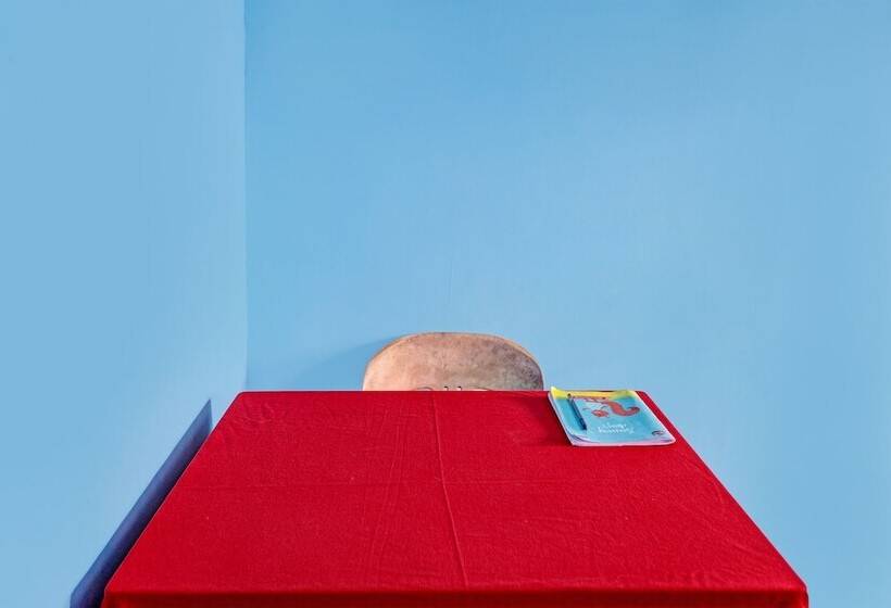 ホテル Spot On 92323 Ririn Homestay