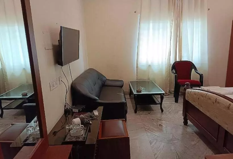 Hotelli Staymaker The Splces Bidhannagar