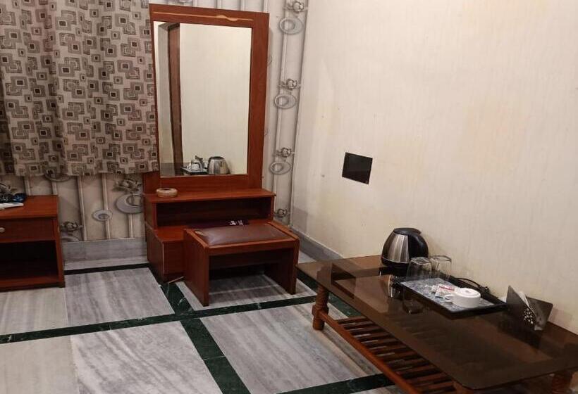 Hotel Staymaker The Splces Bidhannagar