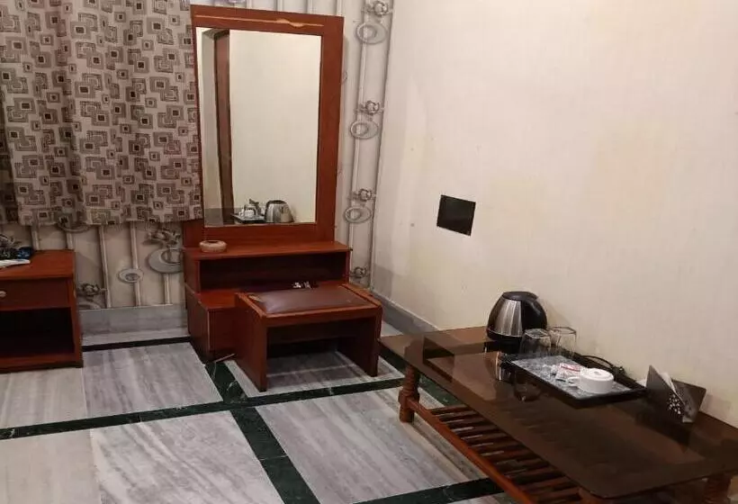Hotelli Staymaker The Splces Bidhannagar