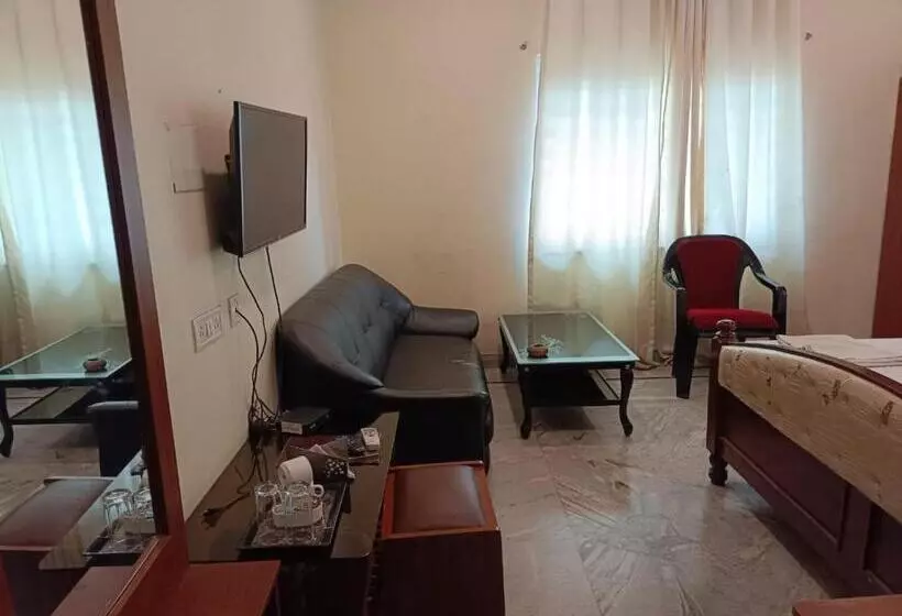 Hotelli Staymaker The Splces Bidhannagar