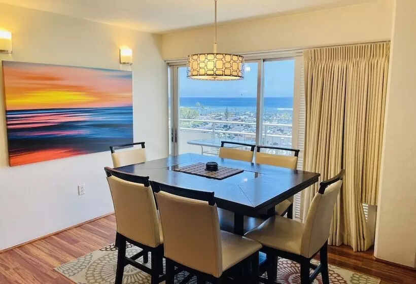 Ilikai Hotel With Ocean View