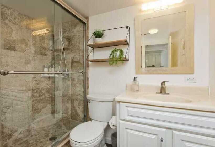 Ilikai Hotel With Ocean View