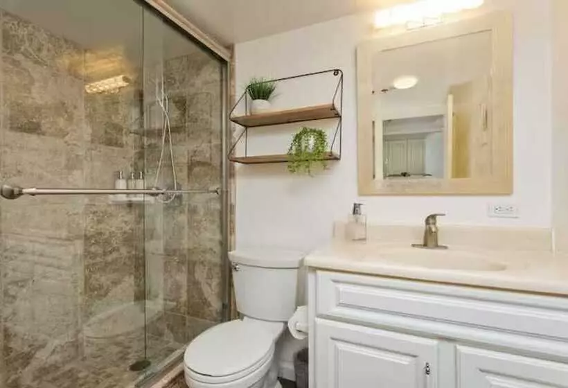 Ilikai Hotel With Ocean View