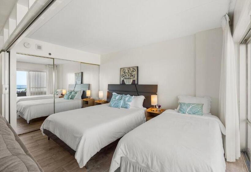 Ilikai Hotel With Ocean View