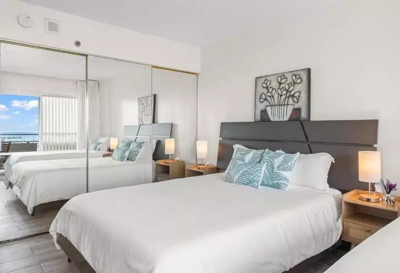 Ilikai Hotel With Ocean View