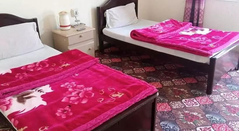 New Gojal Hotel And Restaurant