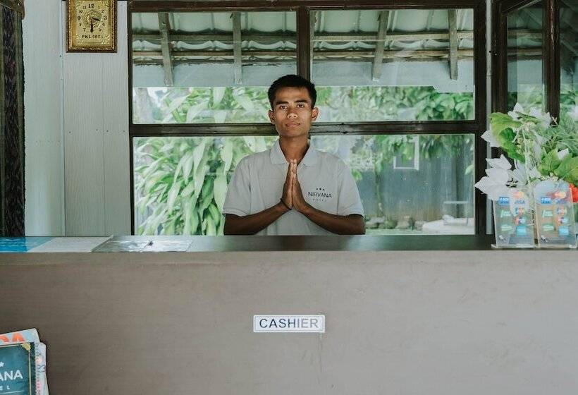 Nirvana Hotel Resort Tetebatu