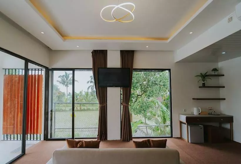 Nirvana Hotel Resort Tetebatu