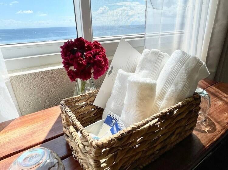 Ocean View Hotel And Restaurant