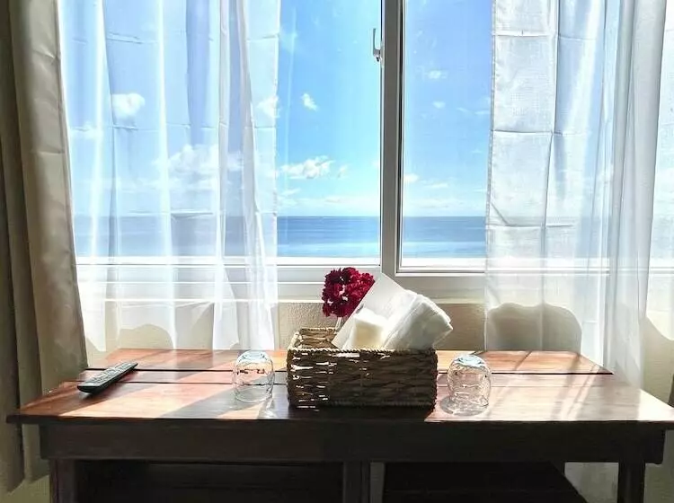 Ocean View Hotel And Restaurant