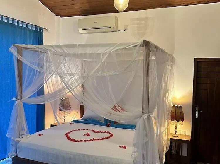 ペンション Amba Kola