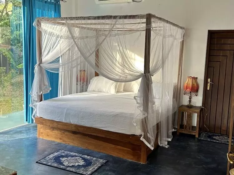 ペンション Amba Kola