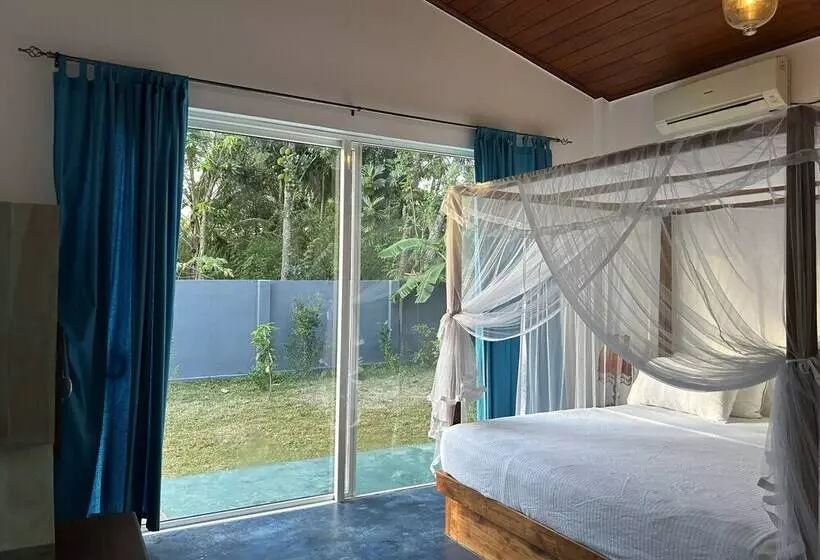 ペンション Amba Kola