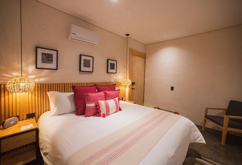 بنسيون Casa Rosamate