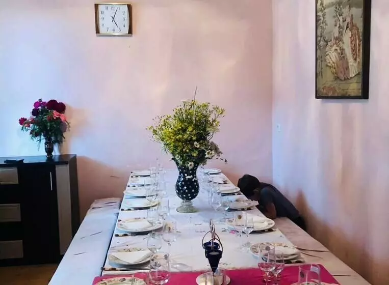 پانسیون Guest House Racha