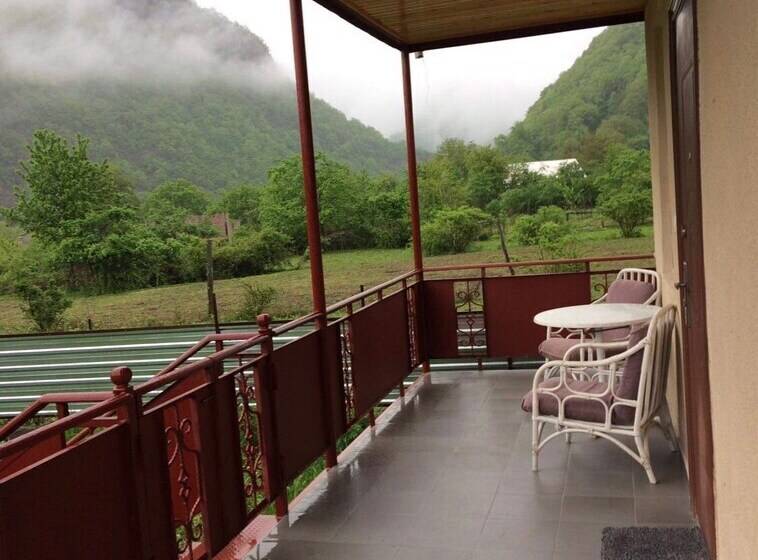 پانسیون Guest House Racha