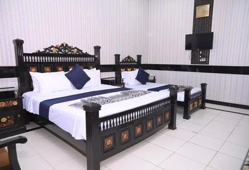 پانسیون Serina Inn