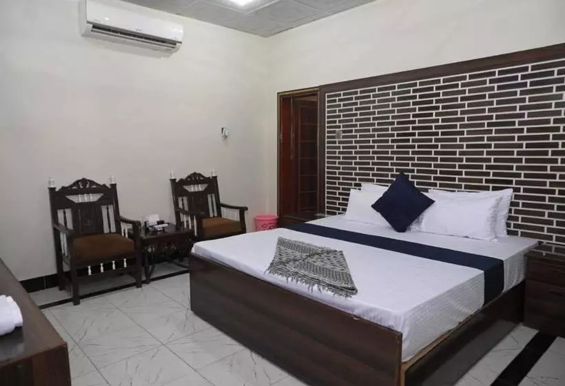 پانسیون Serina Inn