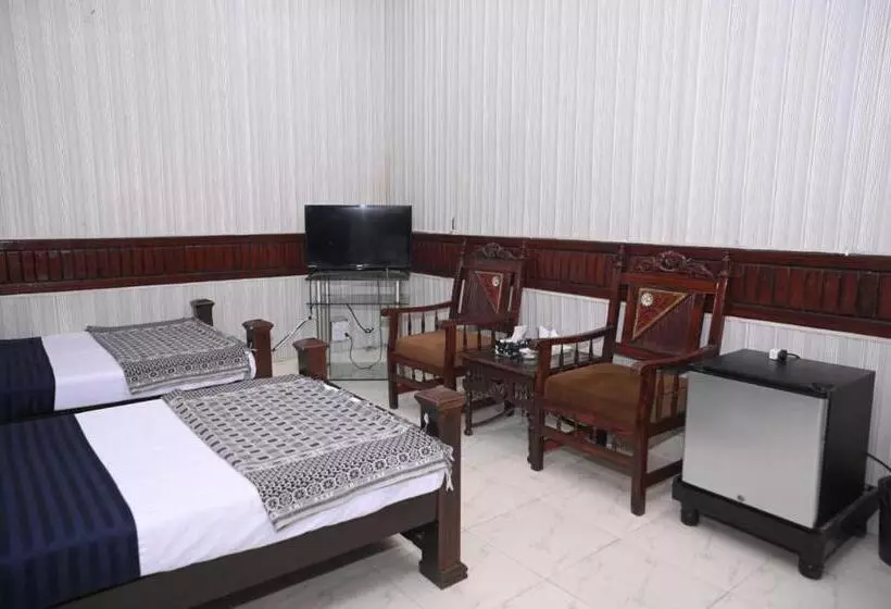 پانسیون Serina Inn