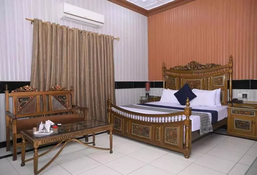 پانسیون Serina Inn