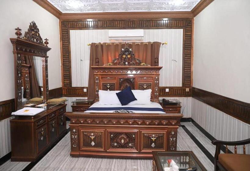 پانسیون Serina Inn