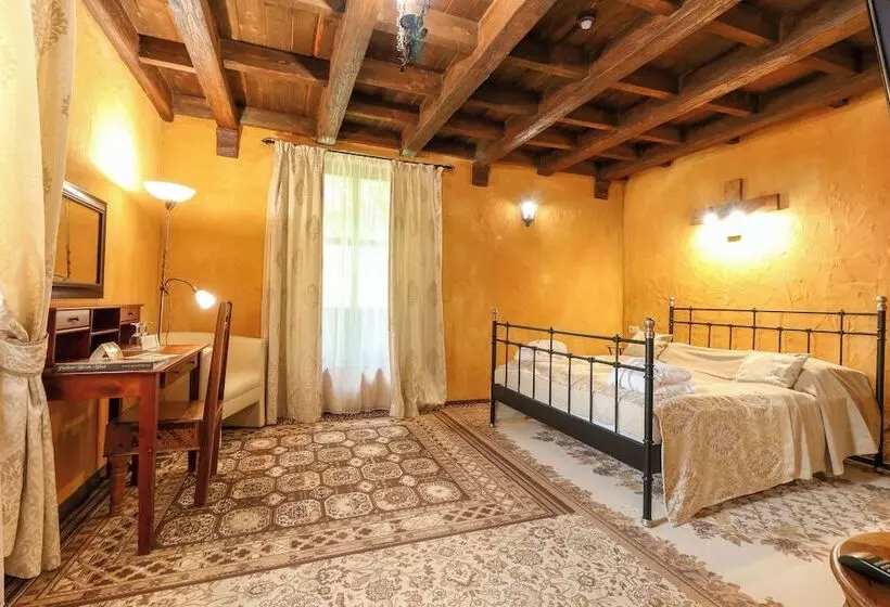 Hotelli Puchner Castle