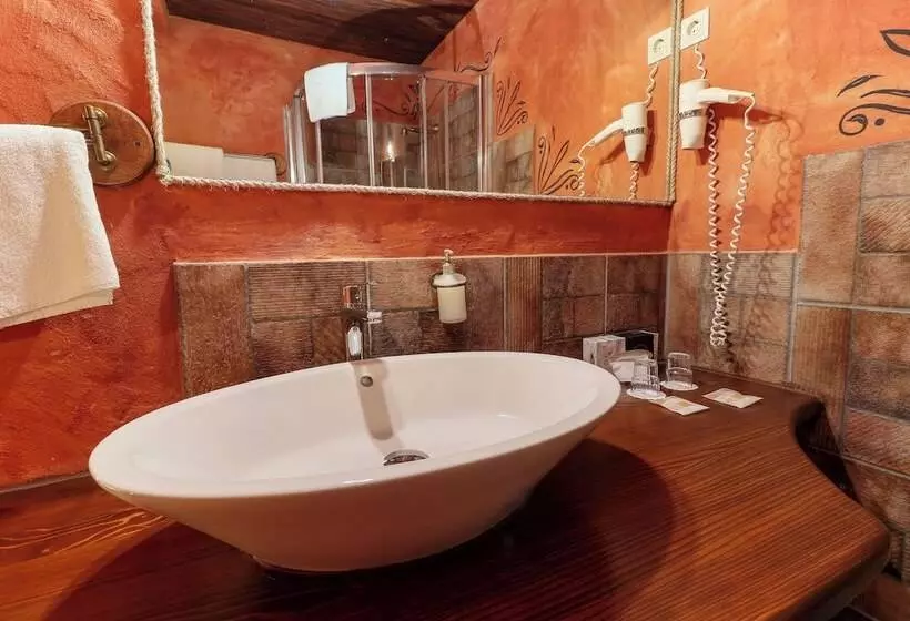 Hotelli Puchner Castle