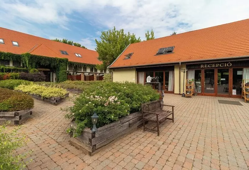 Hotelli Puchner Castle