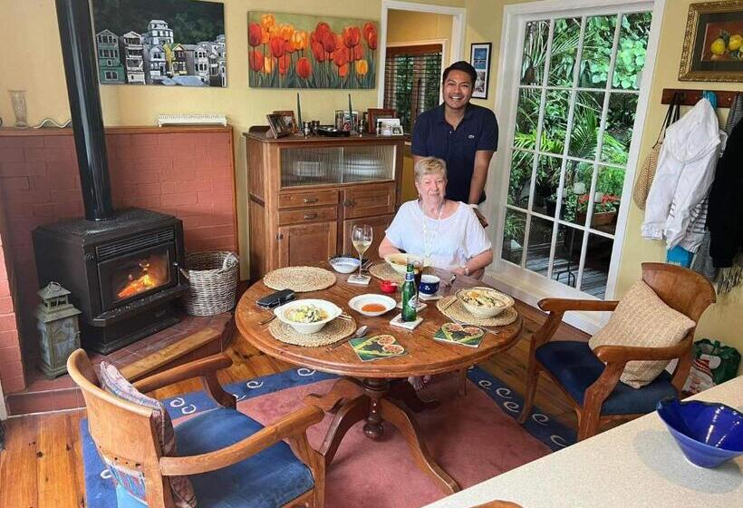 Bed and Breakfast Tastebuds Bed N Breakfast