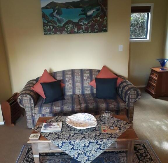 Bed and Breakfast Tastebuds Bed N Breakfast