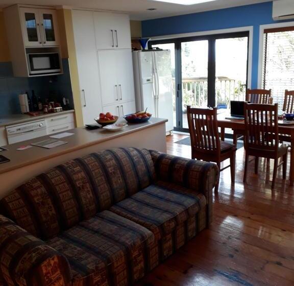 Bed and Breakfast Tastebuds Bed N Breakfast