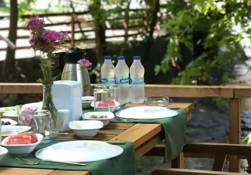 Feel & Live Hotel Villas Restaurant