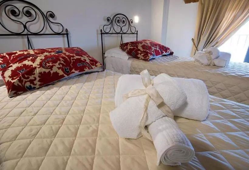 Hotelli Agriturismo Tenuta Casteldardo