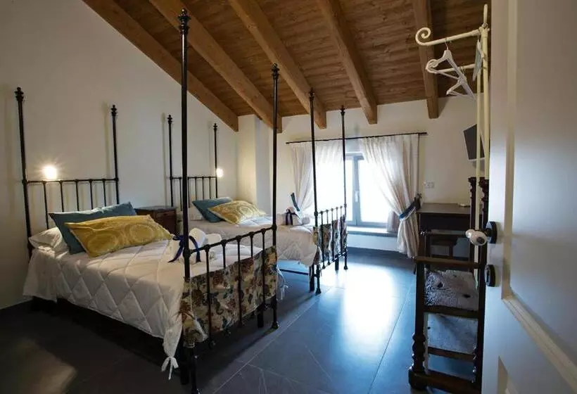 Hotelli Agriturismo Tenuta Casteldardo