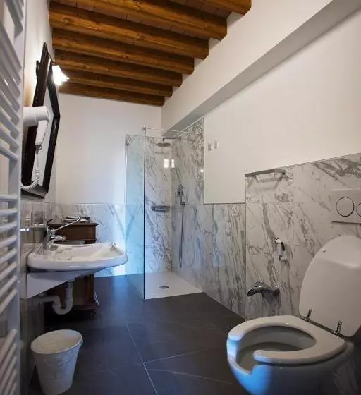 Hotelli Agriturismo Tenuta Casteldardo